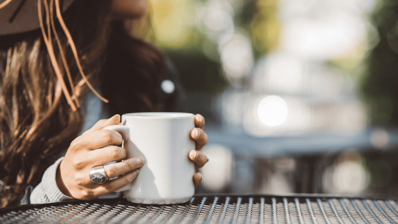 6 Common Hemorrhoid Symptoms and Effective Relief Methods - Heal Your